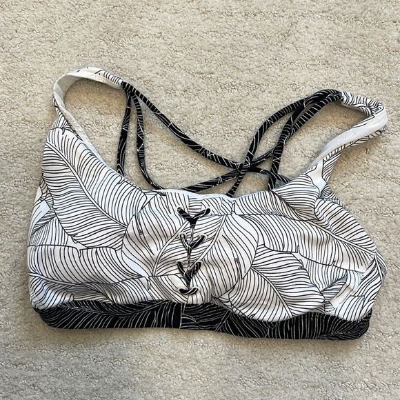 Victoria’s Secret On Point Sports Bra - Medium - Picture 1 of 5